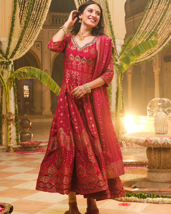 Beautiful kurta with Trousers & Dupatta